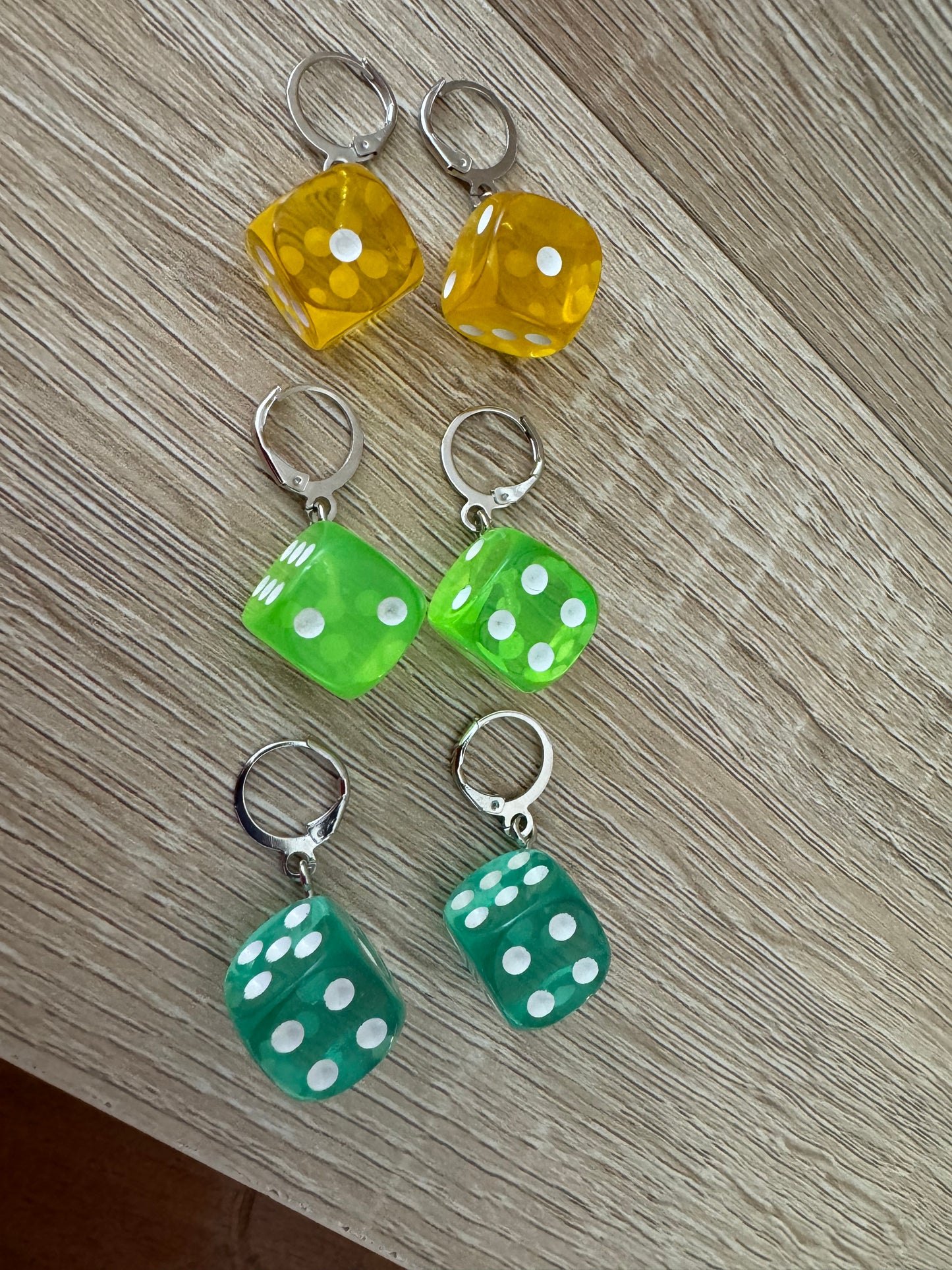 Roll ‘n Glow Earbobs