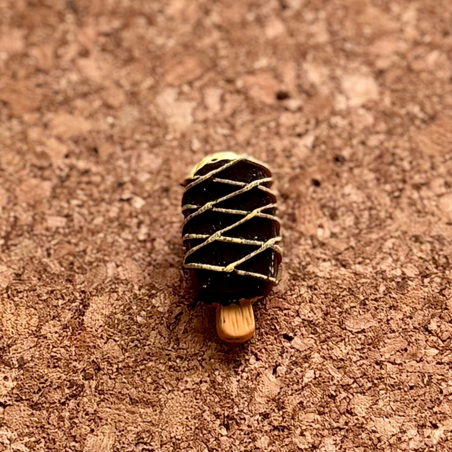 Choco-LIT Pin